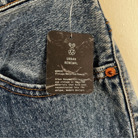 *NEW* Urban Renewal Levi’s Remade Pow Bubble Patch Jeans - Picture 9 of 16